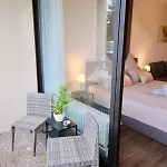 Charmantes In Messe-naehe Mit Parkplatz Appartement