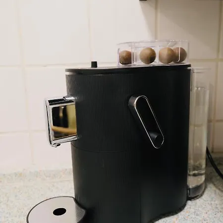 Charmantes In Messe-naehe Mit Parkplatz Apartment