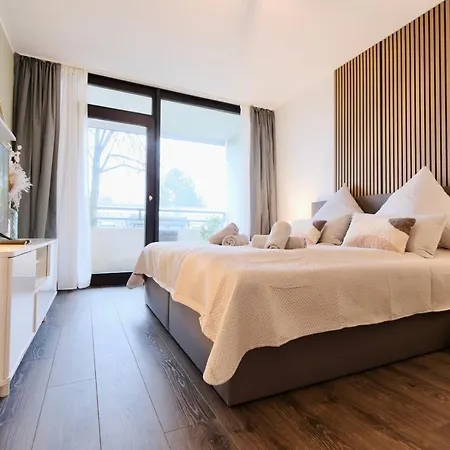 Charmantes In Messe-naehe Mit Parkplatz *