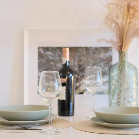 Charmantes In Messe-naehe Mit Parkplatz Apartment Hannover