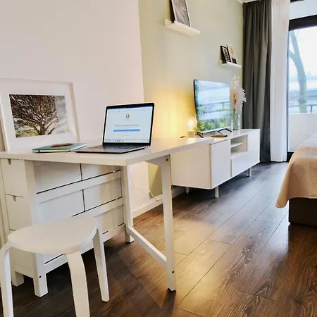 Charmantes In Messe-naehe Mit Parkplatz