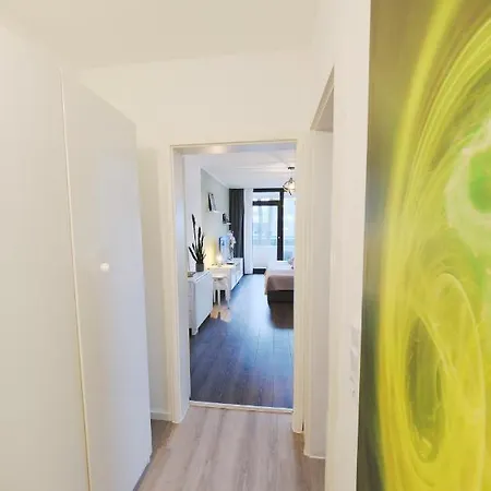 Charmantes In Messe-naehe Mit Parkplatz *