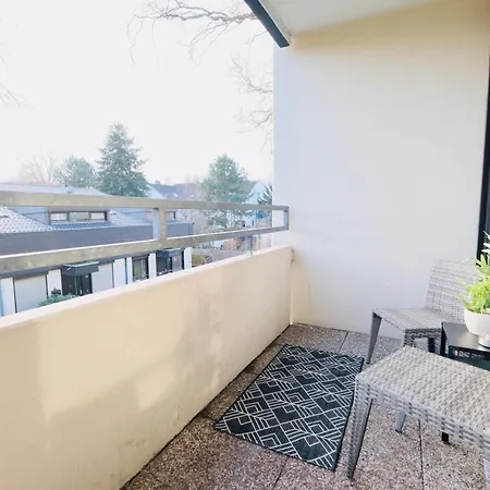 Charmantes In Messe-naehe Mit Parkplatz *